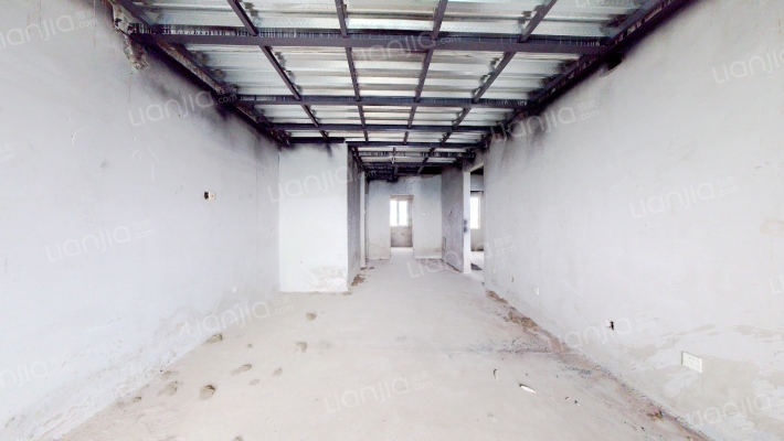 幸福嘉园南北通透大两居 带车位 顶层带阁楼 看房方便-客厅