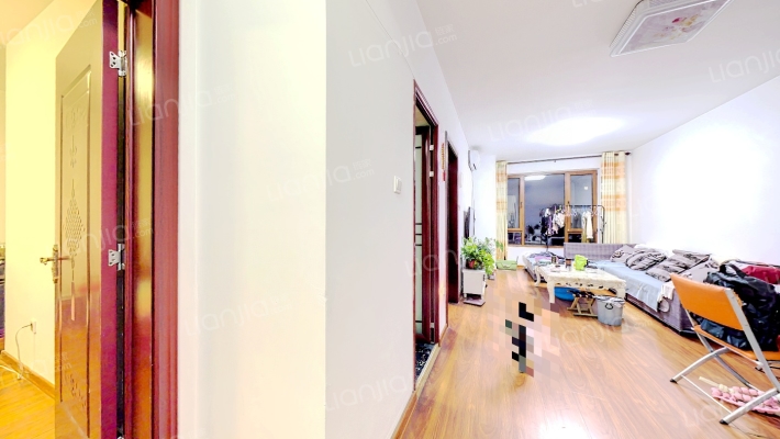 南向两居，中间楼层，全天采光，视野开阔。-客厅