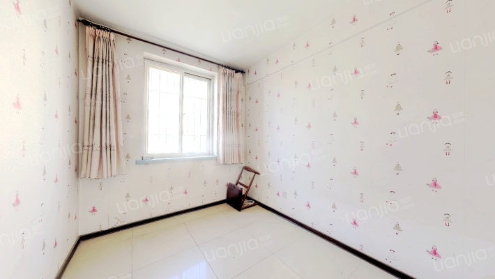 名流枫景洋房 南北通透三居 好楼层-卧室C