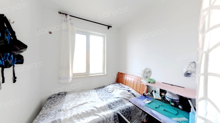 精装修三居，家具家电齐全，拎包入住-卧室C