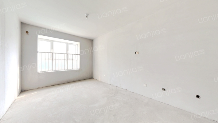 满四年了，毛坯房，南北通透大两居，采光好，视野好-卧室B