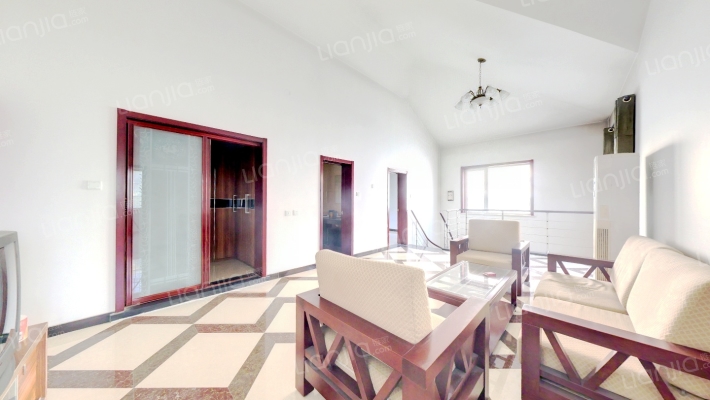 市区独栋别墅，满五唯一，集中冬暖，交通便利-客厅B