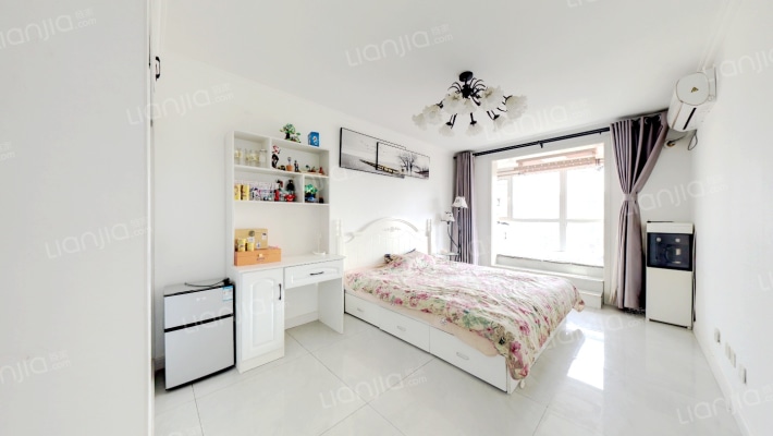 德信公园 交通方便 小区24小时安保 中高喽层采光好-卧室B