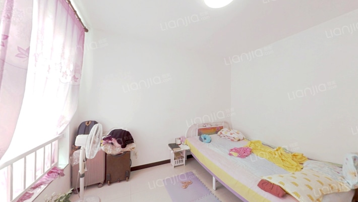 鸿坤理想湾经典南向小三居  中楼层采光好-卧室C