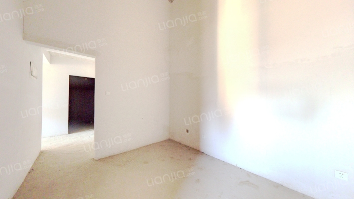 出售香邑溪谷 南向两居 带阁楼  毛坯-卧室B