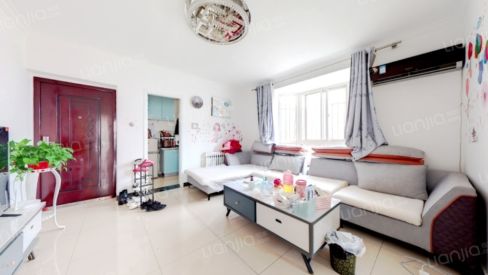 中间楼层 精装修拎包入住 采光无遮挡 满五唯一-客厅