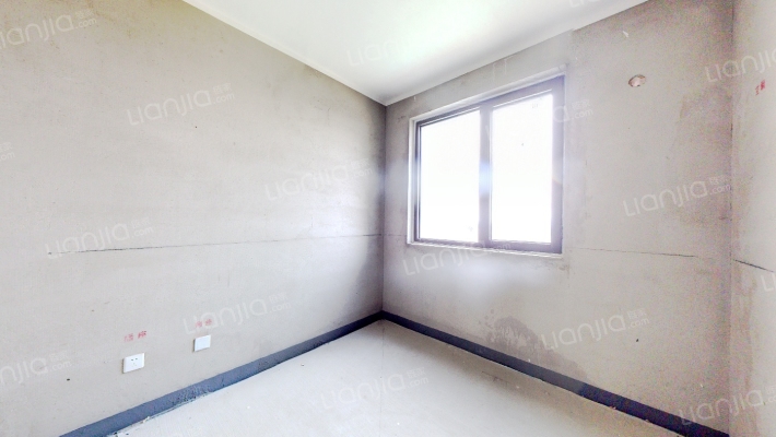 天伦湾三居室，中间楼层，采光无遮挡-卧室C