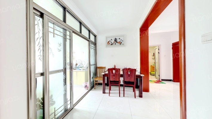 房本满五年精装修电梯洋房一梯两户适合居住-餐厅