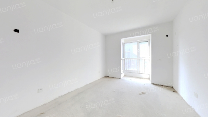 南北通透采光充足，毛坯房自由装修-卧室B