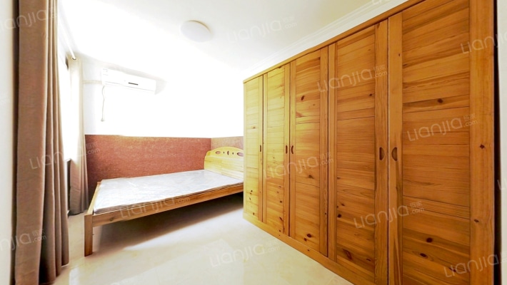 名流美域 朝南两居两居室 采光好 持续强-卧室A