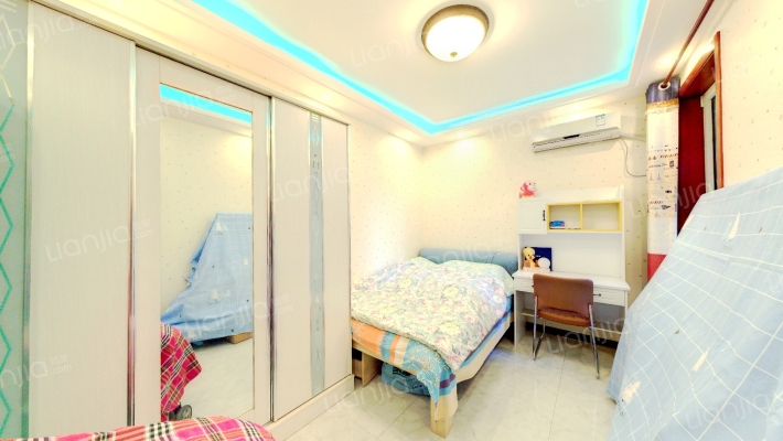 南向朝阳两居，采光好，视野开阔-卧室A