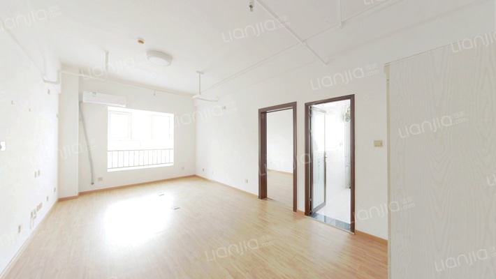 名流美域，朝南户型，开发区，环境优美二居室-客厅