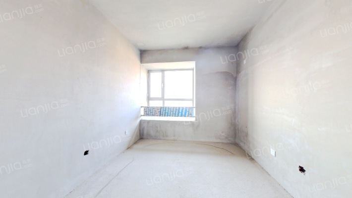 此房满二，采光好，视野好，小区环境优美。南北通透-卧室A