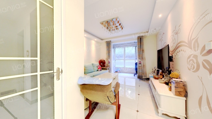 天地新城，一梯两户，通透两居，房本满二-客厅