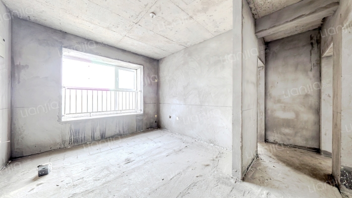 出小区华阳路交通便利，采光好，配套齐全-客厅