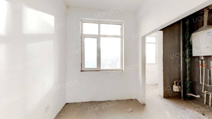 房子格局方正，南北通透，洋房品质，大三居，价格可议-餐厅