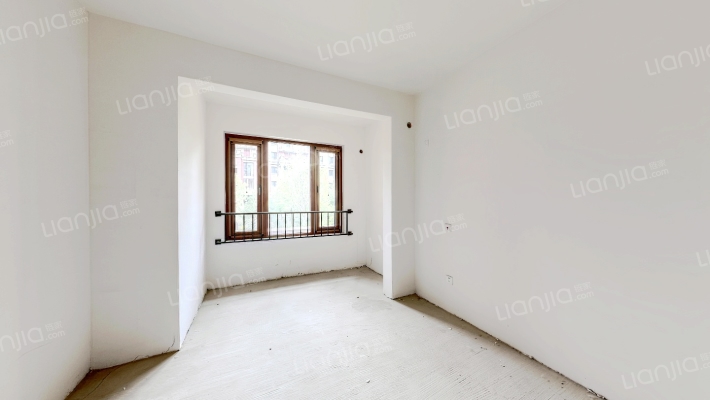 鸿坤理想尔湾 3室2厅 南 北-卧室C