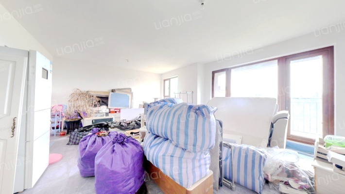 高铁新干线 3室1厅 南 北-客厅