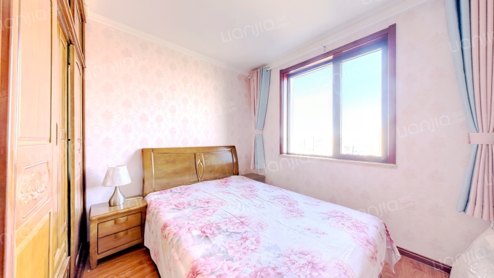 鸿坤经典三居室，精装修自住标准，无抵押无户口-卧室C