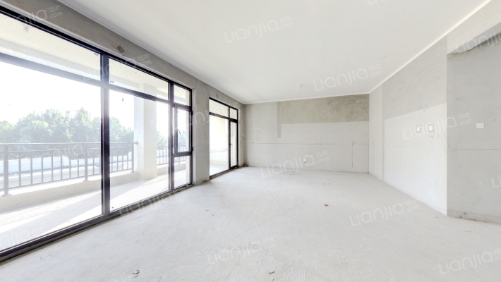 出售 天伦湾凤麟府 大平层 七米横厅 小区环境优美-客厅