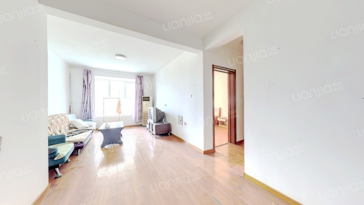 范阳路名流美域小区，环境优美，交通便利二居室。-客厅