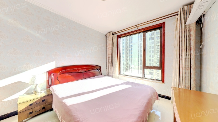 鸿坤经典三居室，精装修自住标准，无抵押无户口-卧室A