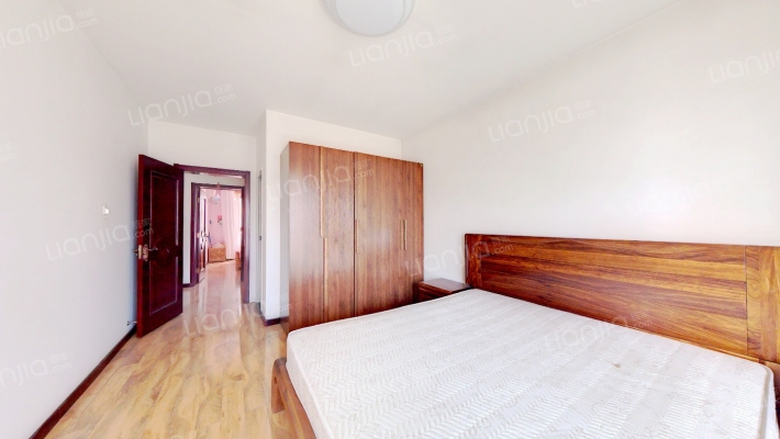 名流风景洋房南北通透三居，业主诚意出售。。。-卧室A