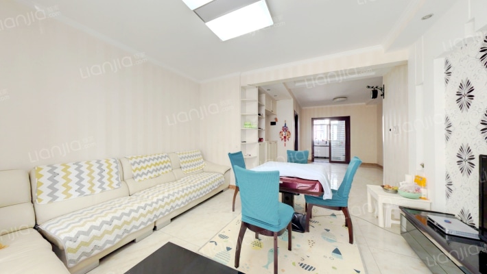 出售天地新城南北通透大三居 精装好楼层采光无遮挡-客厅