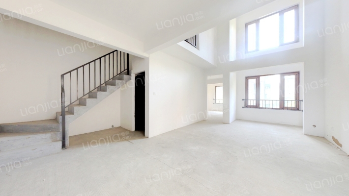 鸿坤理想尔湾 3室1厅 南 北-客厅