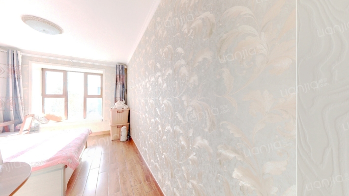 自住标准精装修，拎包入住，视野无遮挡，全天采光。-卧室C