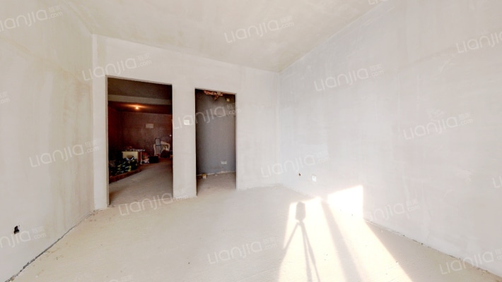 毛坯随意装修，中间楼层，房本满二。-卧室C