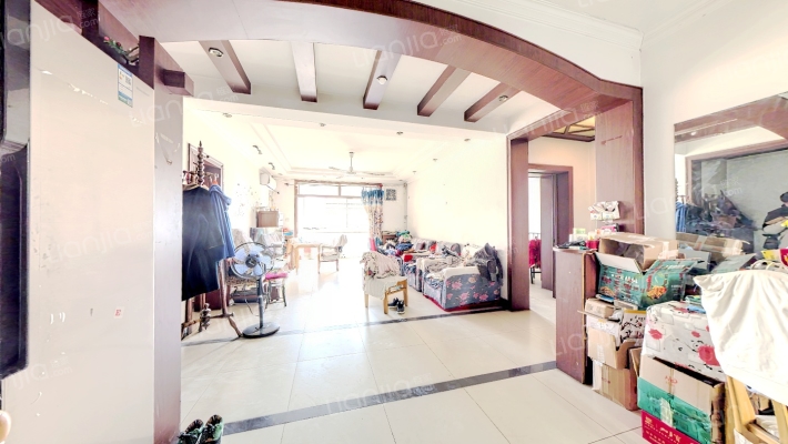 怡安小区 南北通透大三居 户型方正-客厅