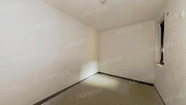 理想湾一层带80平小院，*位置,全天无遮挡。-卧室A