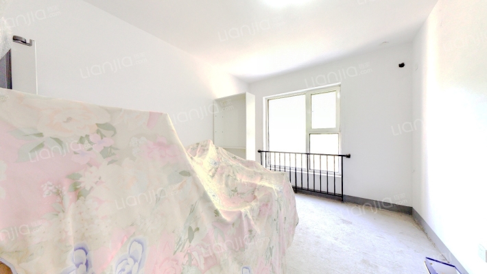 高铁三居毛坯随意装修业主诚心卖-卧室C