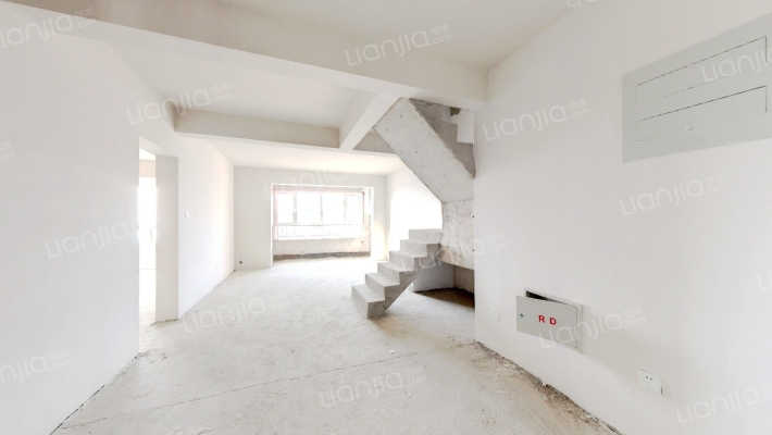 学府澜湾二期 5室2厅 南 北-客厅A