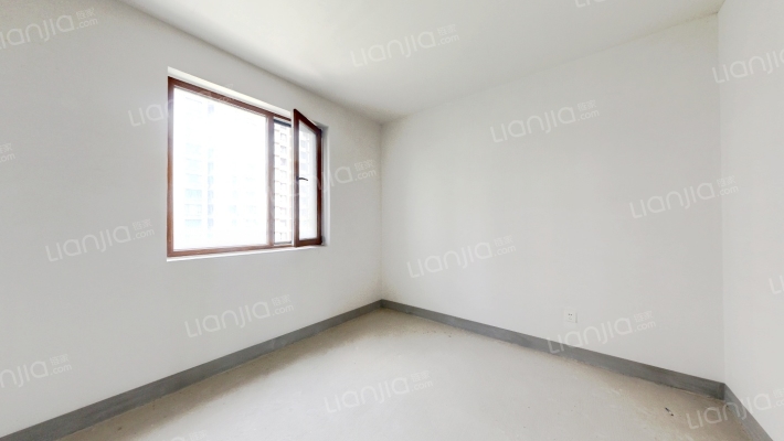 高铁新干线南北通四居，中间位置，中间楼层，业主诚售-卧室A