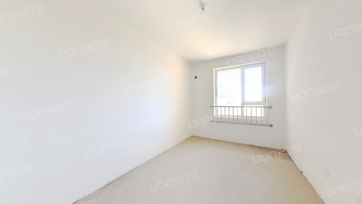 是8层洋房的，毛坯房，三居室，看房方便，采光充足-卧室C