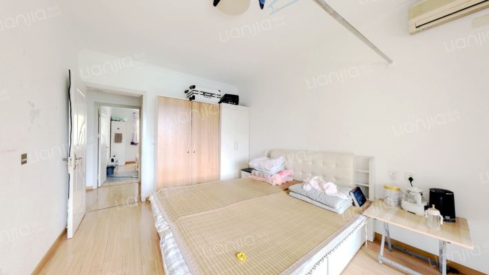 水岸花城，一线河景美宅，标准现房，即买即住-卧室A