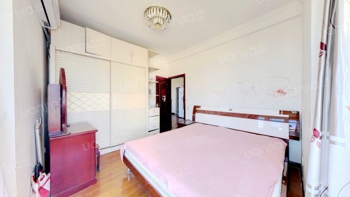 房子南北通透两居，简单装修，顶层。-卧室B