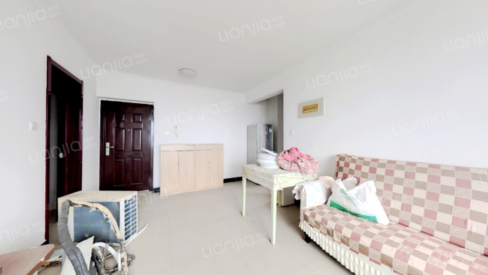 此房电梯房，户型方正，采光充足。-客厅