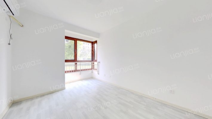 金品时代  一层全南三居室  采光好  接地气-卧室B