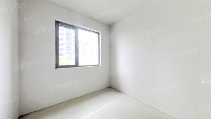 南北通透三居室，毛坯房， 步行到幼儿园 。-卧室C