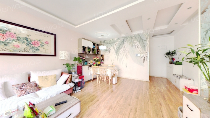 金竹花园，精装两居室，环境好，物业好，位置佳-客厅