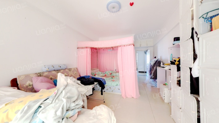 君临天下御景园全南两居，两室两厅一厨两卫。-卧室A