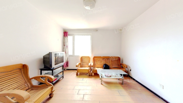 简单装修，户型方正，房本满五唯一，客厅卧室宽敞明亮-客厅