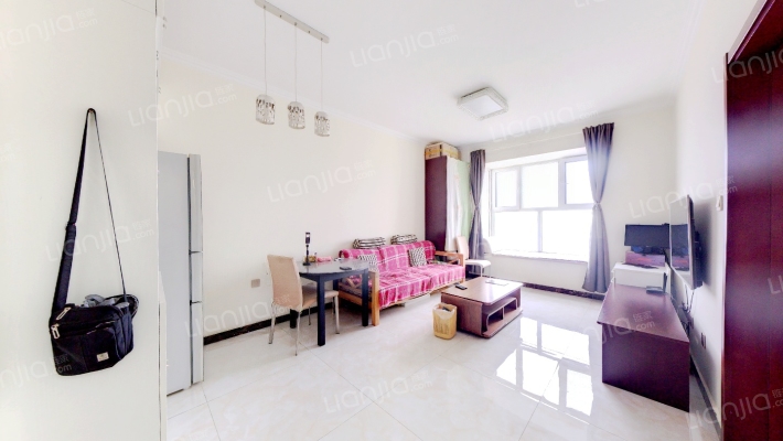 名流美域 2室2厅 南-客厅