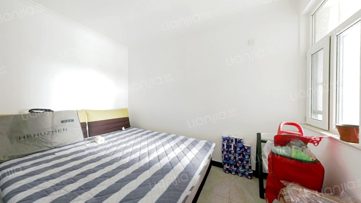 联合七号院      全南两居       精装-卧室A