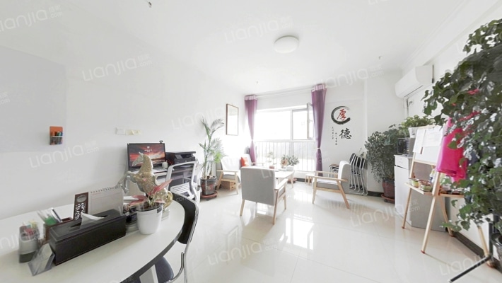 配套齐全，室内干净整洁，精装修，可自主可办公-客厅