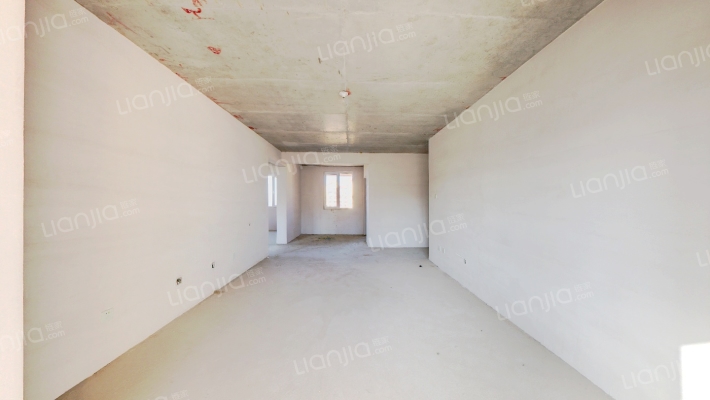 花园小区封闭管理，房子户型方正采光充足，居住舒适-客厅