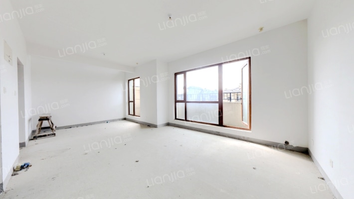 高铁新干线 3室2厅 南 北-客厅